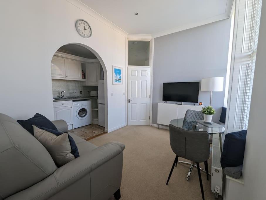 1 Bed Apartment - Sea View Shanklin Luaran gambar